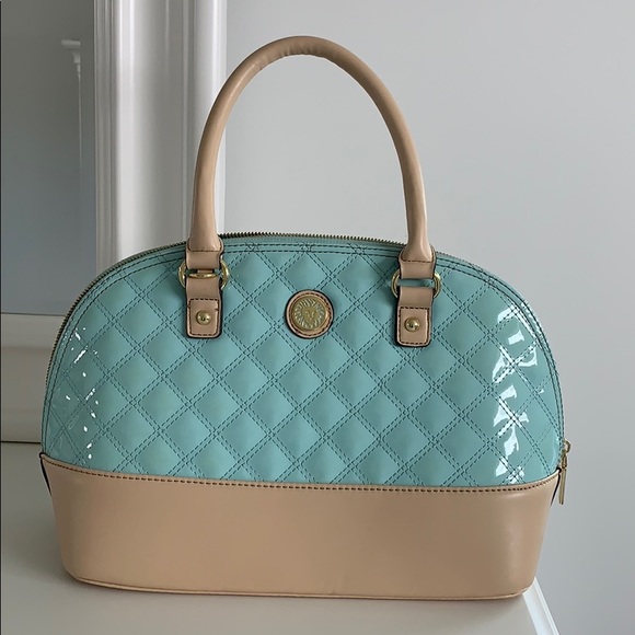 Anne Klein Handbags - ANNE KLEIN QUILTED HANDBAG😍